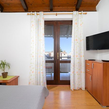 Apartment Pinjola Poreč Exteriör bild