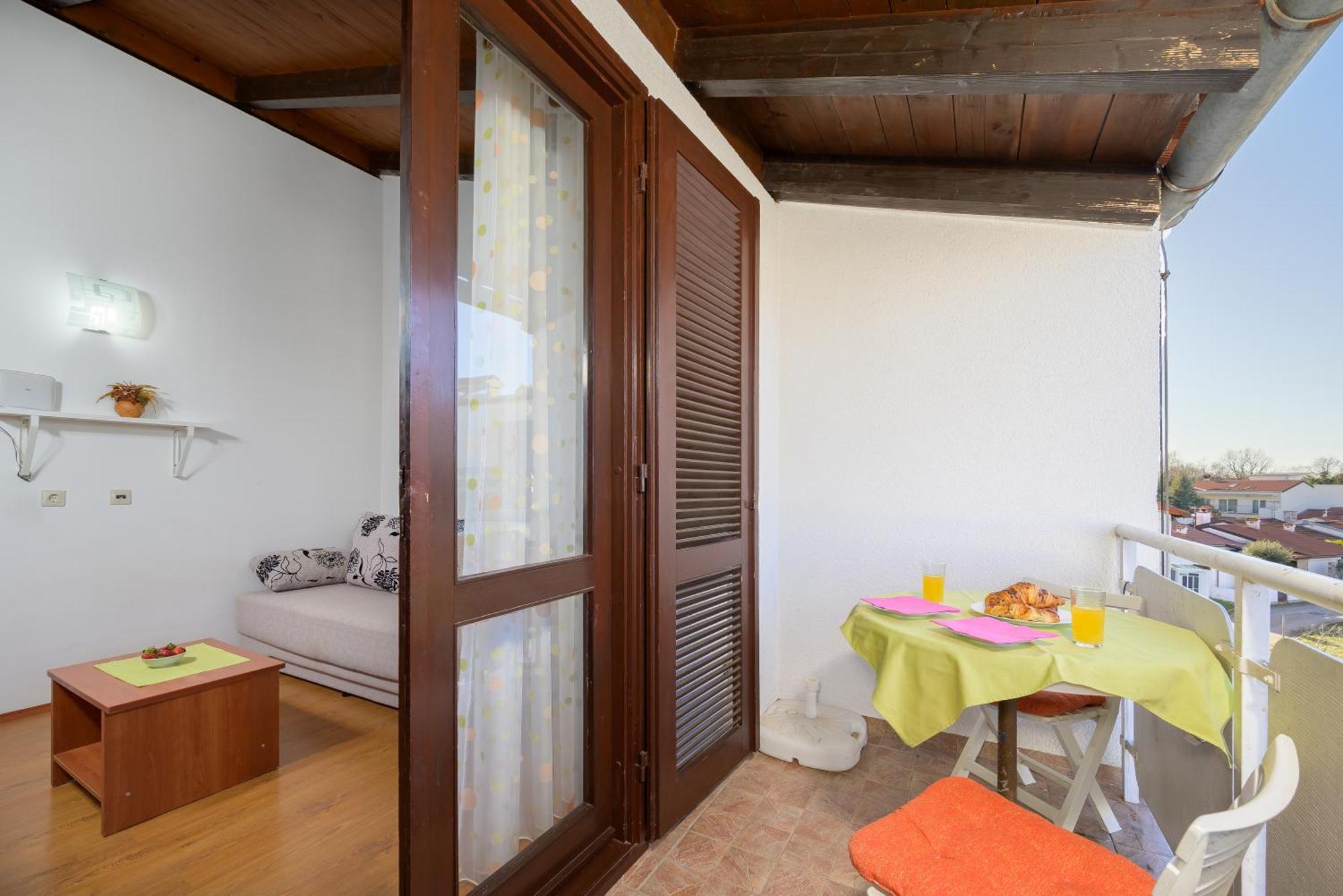 Apartment Pinjola Poreč Exteriör bild
